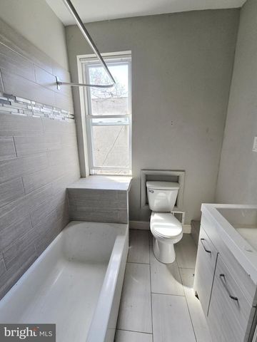 1721 N LECOUNT ST, Philadelphia, PA 19121