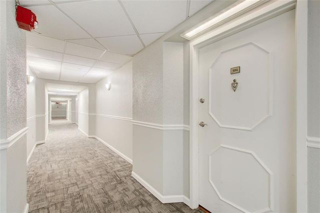 2479 Peachtree Road NE 304, Atlanta, GA 30305