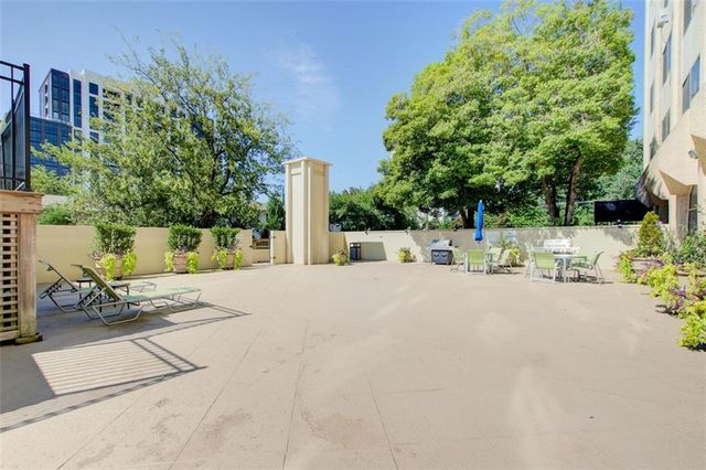 2479 Peachtree Road NE 304, Atlanta, GA 30305