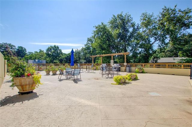 2479 Peachtree Road NE 304, Atlanta, GA 30305