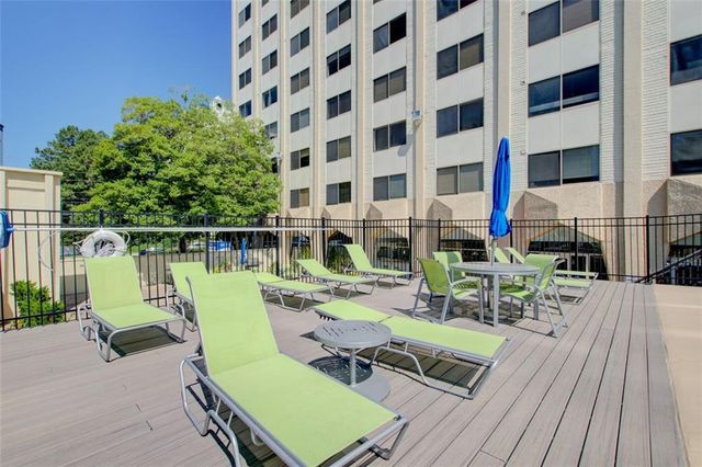 2479 Peachtree Road NE 304, Atlanta, GA 30305