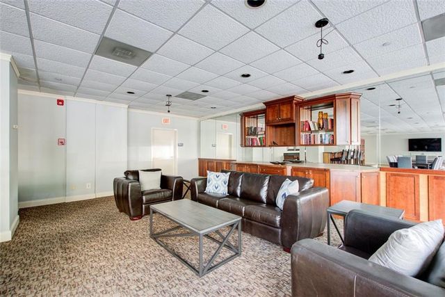 2479 Peachtree Road NE 304, Atlanta, GA 30305