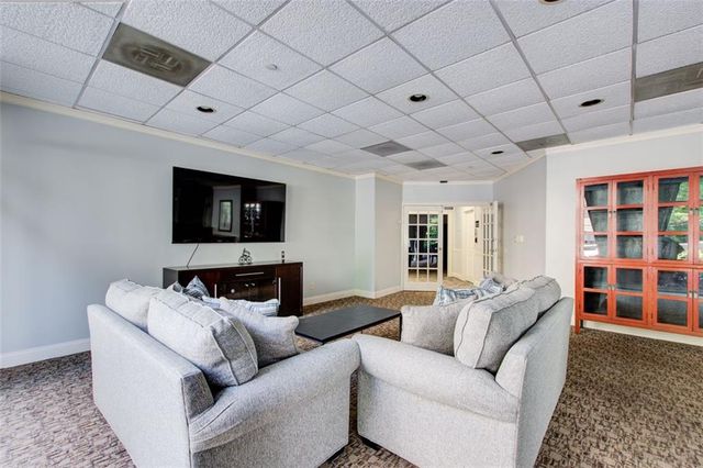 2479 Peachtree Road NE 304, Atlanta, GA 30305