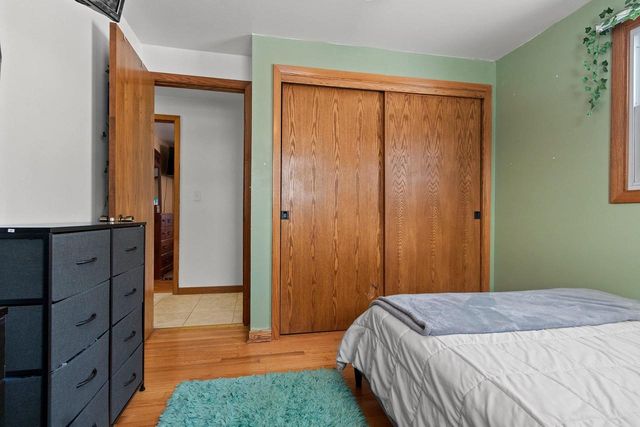 315 JOHNSON STREET, Pulaski, WI 54162