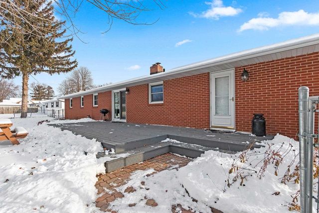 315 JOHNSON STREET, Pulaski, WI 54162