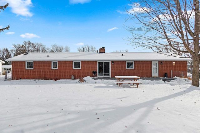 315 JOHNSON STREET, Pulaski, WI 54162