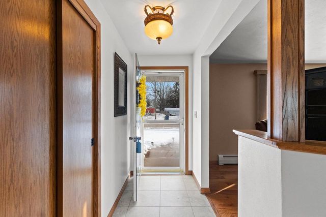 315 JOHNSON STREET, Pulaski, WI 54162