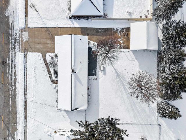 315 JOHNSON STREET, Pulaski, WI 54162