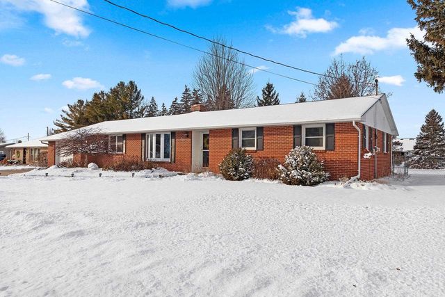 315 JOHNSON STREET, Pulaski, WI 54162