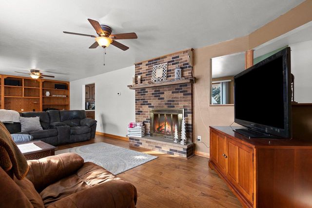 315 JOHNSON STREET, Pulaski, WI 54162