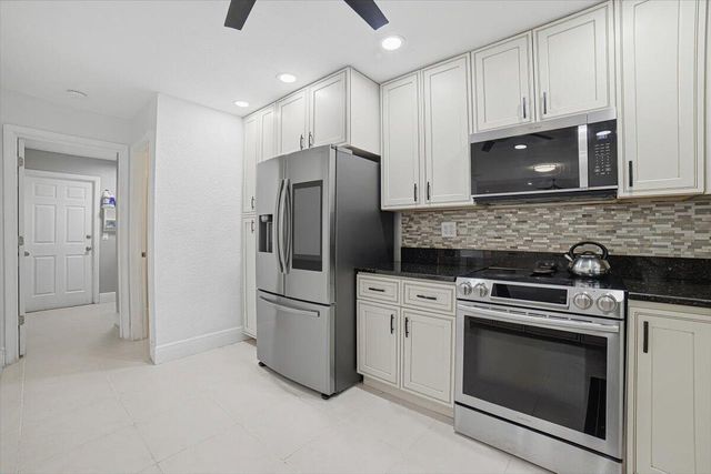 9642 NW 1ST Place, Coral Springs, FL 33071