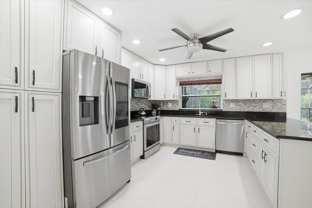 9642 NW 1ST Place, Coral Springs, FL 33071