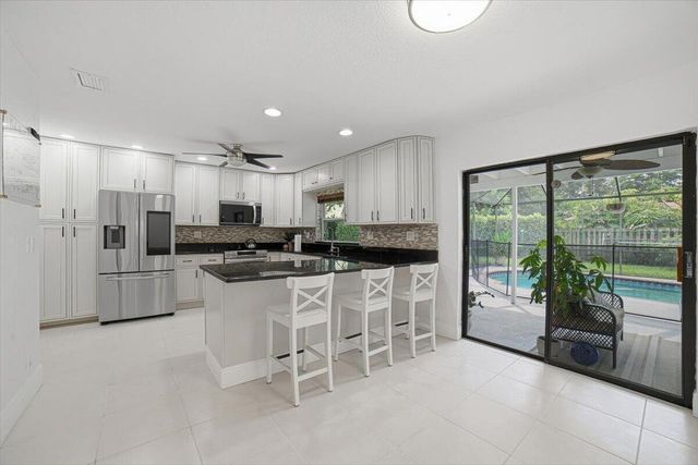 9642 NW 1ST Place, Coral Springs, FL 33071