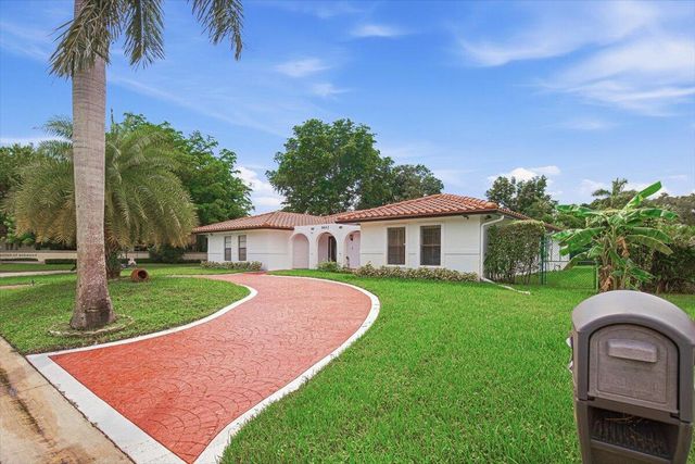 9642 NW 1ST Place, Coral Springs, FL 33071
