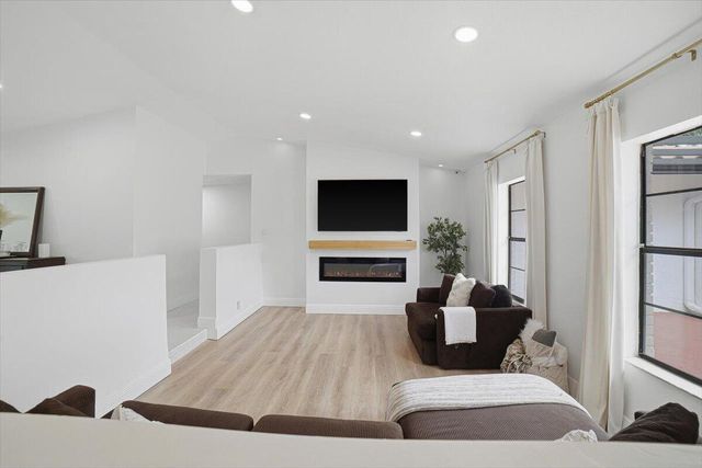 9642 NW 1ST Place, Coral Springs, FL 33071