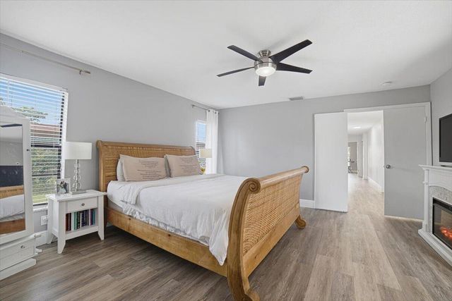 9642 NW 1ST Place, Coral Springs, FL 33071