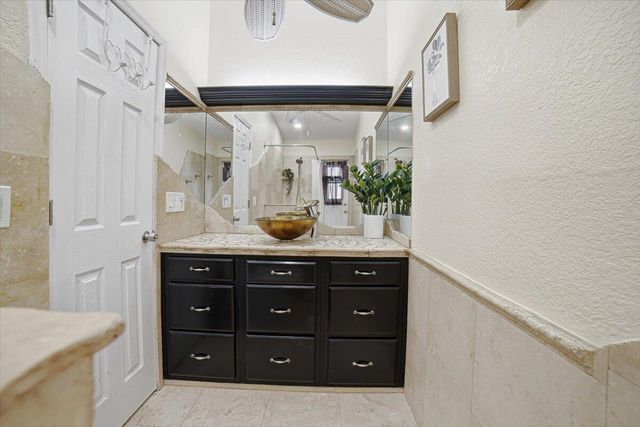 9642 NW 1ST Place, Coral Springs, FL 33071