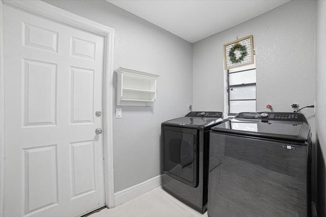 9642 NW 1ST Place, Coral Springs, FL 33071