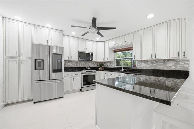9642 NW 1ST Place, Coral Springs, FL 33071
