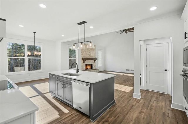 994 Cable Road, Waleska, GA 30183