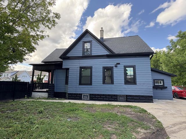 1118 S 60th STREET, West Allis, WI 53214