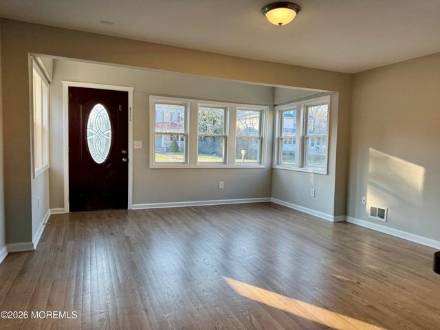 372 N Main Street, Barnegat, NJ 08005