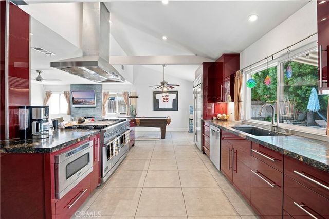 24382 Corta Cresta, Lake Forest, CA 92630