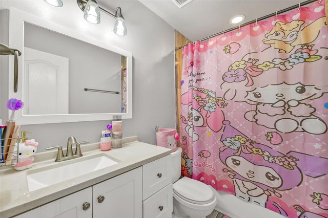 410 Havenstone Lane, La Marque, TX 77568