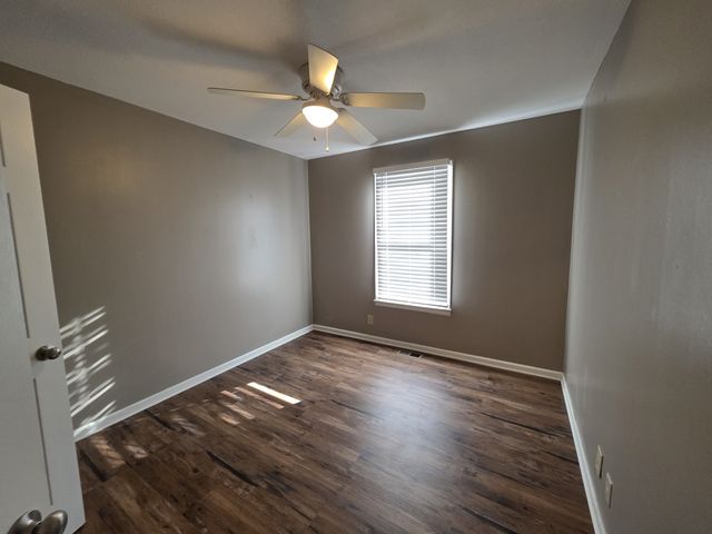 1238 Marla Dr, Clarksville, TN 37042