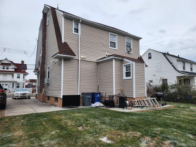19614 104th Avenue, Saint Albans, NY 11412