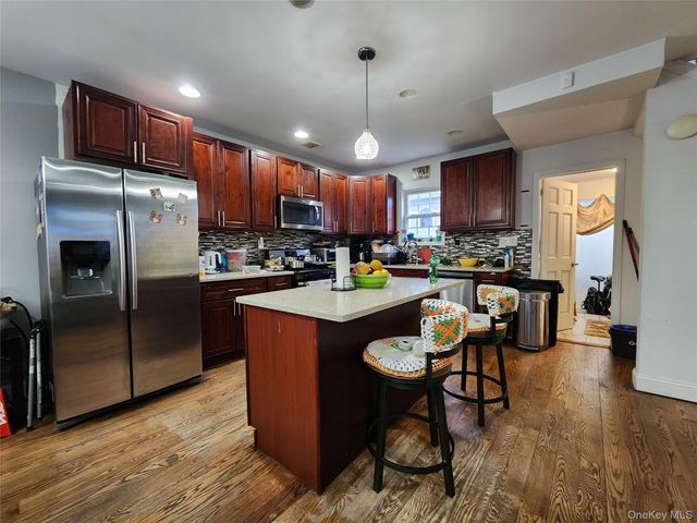 19614 104th Avenue, Saint Albans, NY 11412