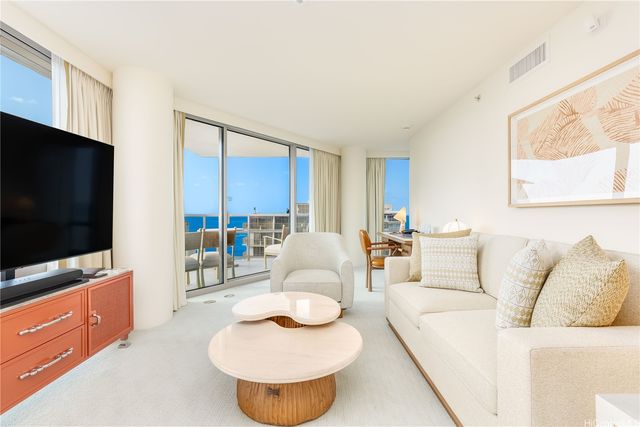 223 Saratoga Road 1622, Honolulu, HI 96815