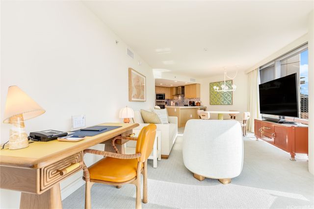 223 Saratoga Road 1622, Honolulu, HI 96815