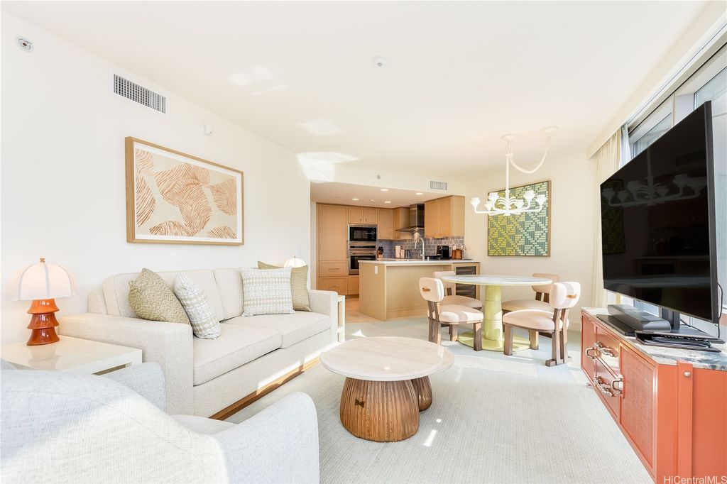 223 Saratoga Road 1622, Honolulu, HI 96815