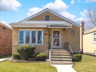 5202 S Central Avenue, Chicago, IL 60638