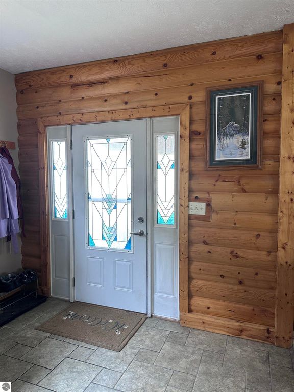 Image 13 of property listing at 5935 Greenleaf Lane, Grawn, MI 49637