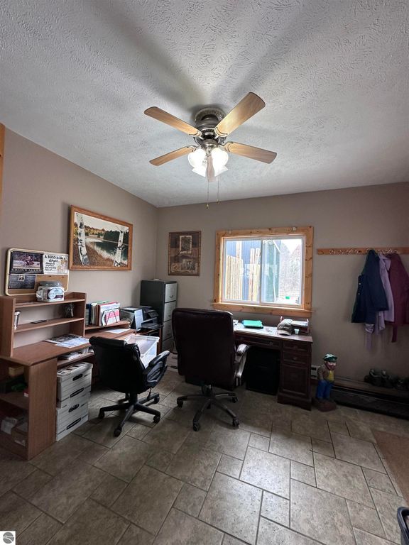 Image 7 of property listing at 5935 Greenleaf Lane, Grawn, MI 49637