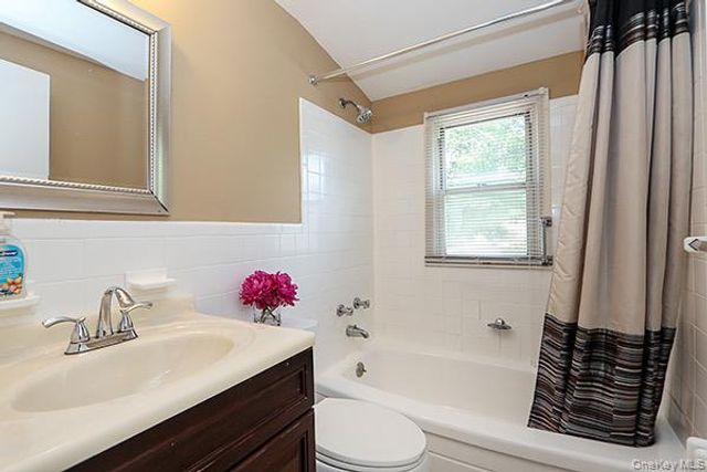 530 Coolidge Avenue, Rockville Centre, NY 11570