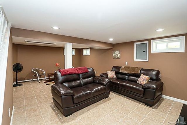 530 Coolidge Avenue, Rockville Centre, NY 11570