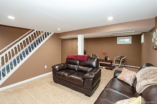 530 Coolidge Avenue, Rockville Centre, NY 11570
