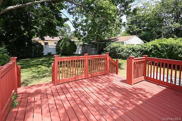 530 Coolidge Avenue, Rockville Centre, NY 11570