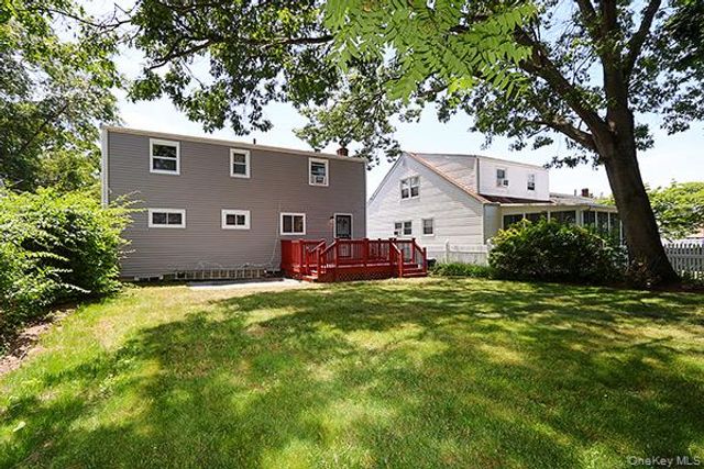 530 Coolidge Avenue, Rockville Centre, NY 11570