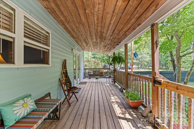 23 Mountain Meadow Lane, Canton, NC 28716