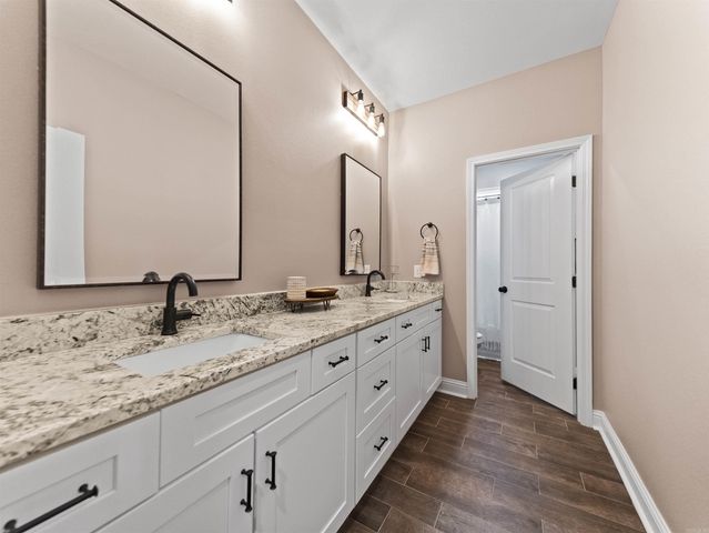 131 Wildwood Forest Road, Hot Springs, AR 71913