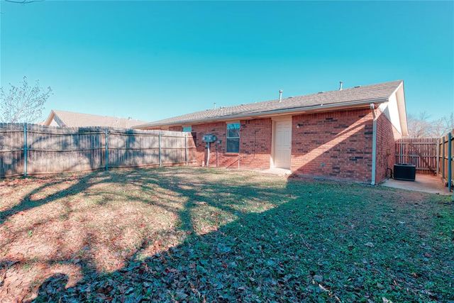 1012 N 5th Street, Noble, OK 73068