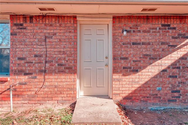 1012 N 5th Street, Noble, OK 73068