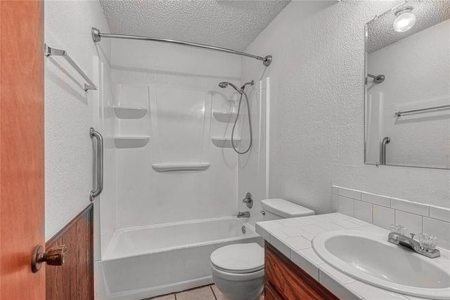 1012 N 5th Street, Noble, OK 73068