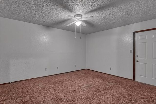 1012 N 5th Street, Noble, OK 73068