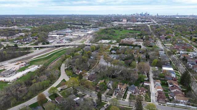 926 60th STREET, Milwaukee, WI 53213