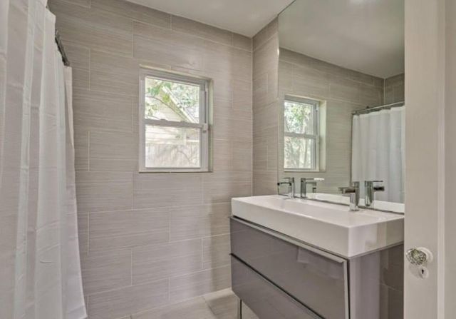 4923 Leeland Street, Houston, TX 77023